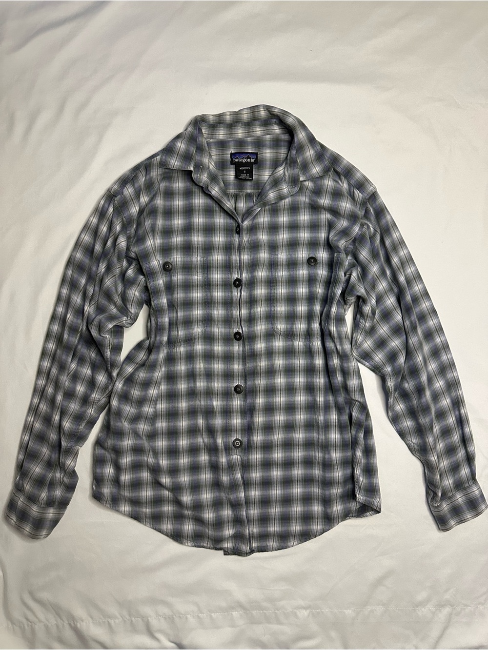 Patagonia women’s 100% cotton blue, green and grey flannel